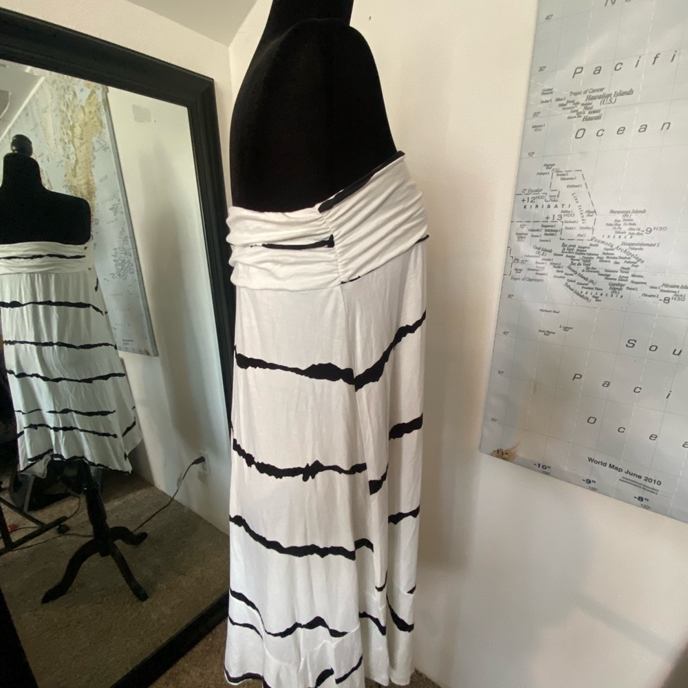Prim Story size large, either tube top dress or a skirt
